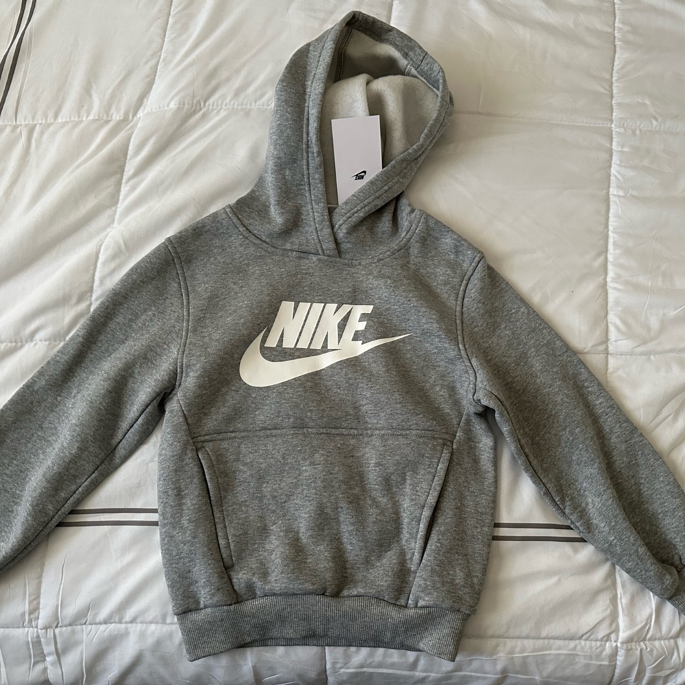NWT Kids Nike Sweater Size Small
